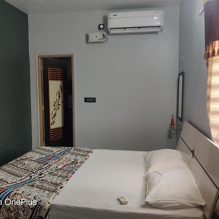 Lee Homestay Hampi Exteriör bild