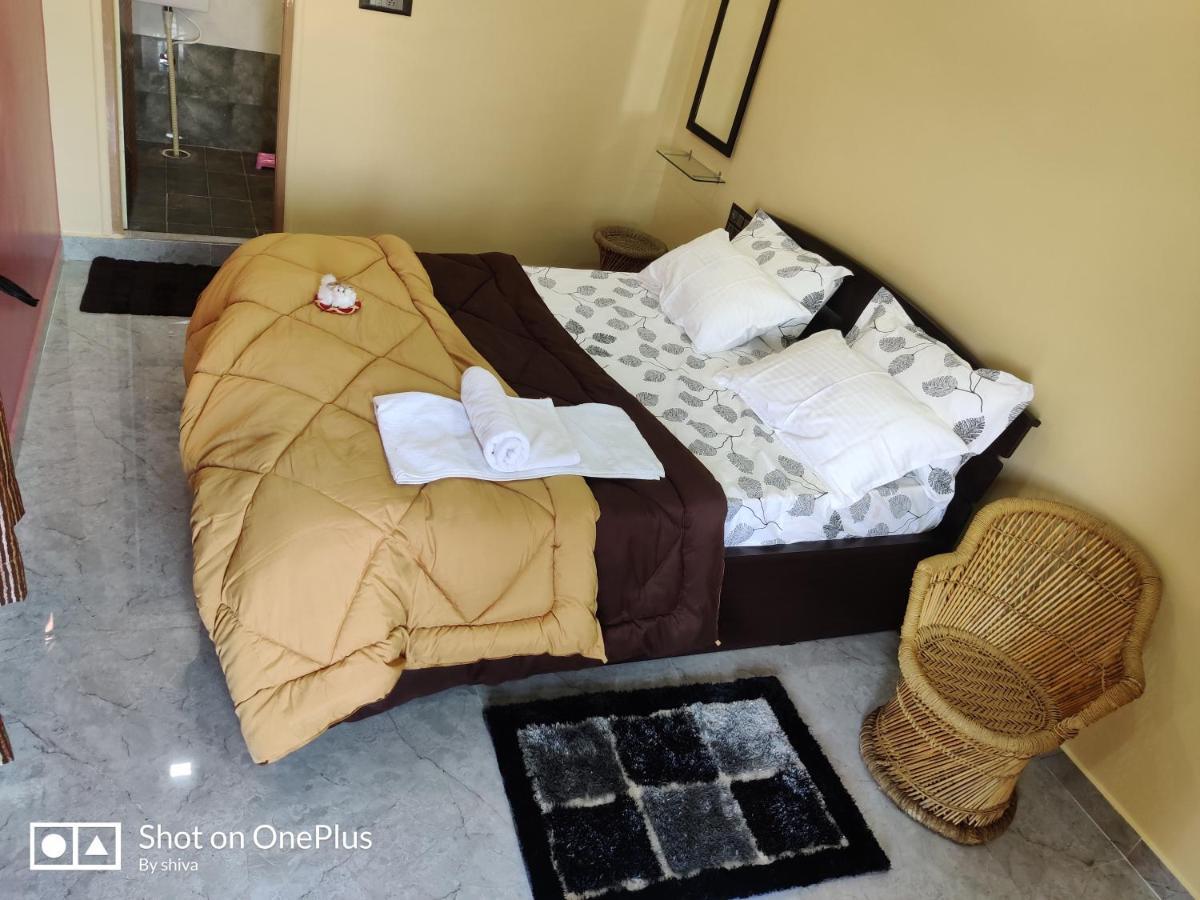 Lee Homestay Hampi Exteriör bild