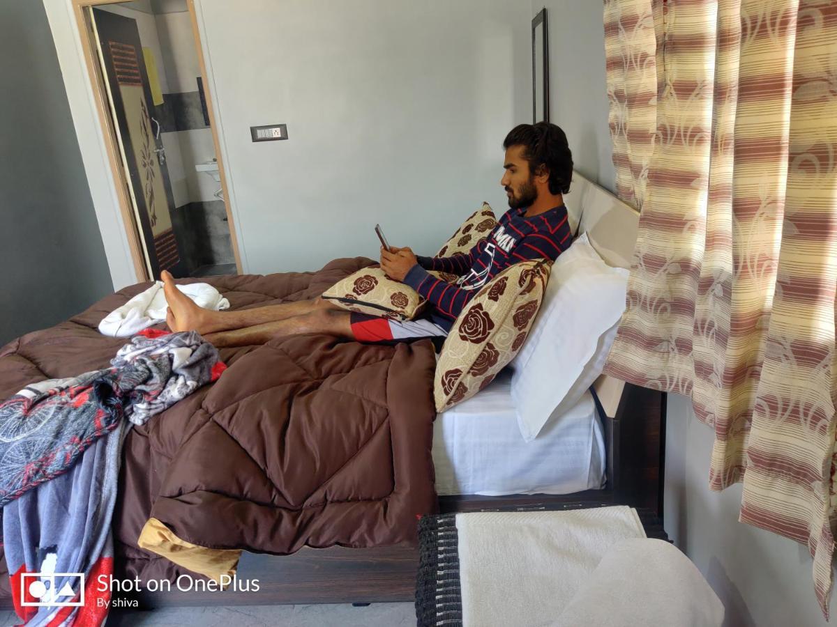 Lee Homestay Hampi Exteriör bild